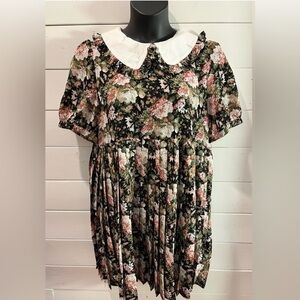 🌺 EN SAISON floral pleated dress – size L